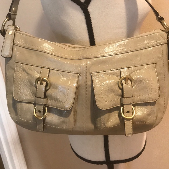 Coach Patent Leather Tan Shoulder Bag. - Picture 2 of 8